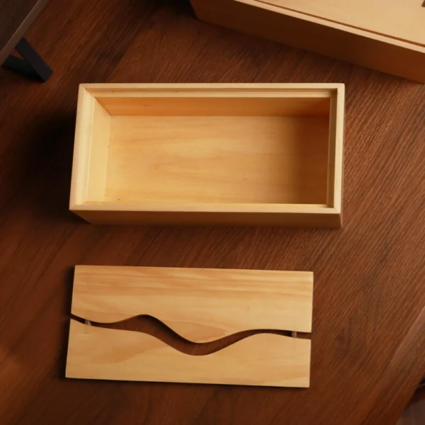 The Nordic Artisan Sentinel – Handcrafted Solid Maple Tissue Gallery